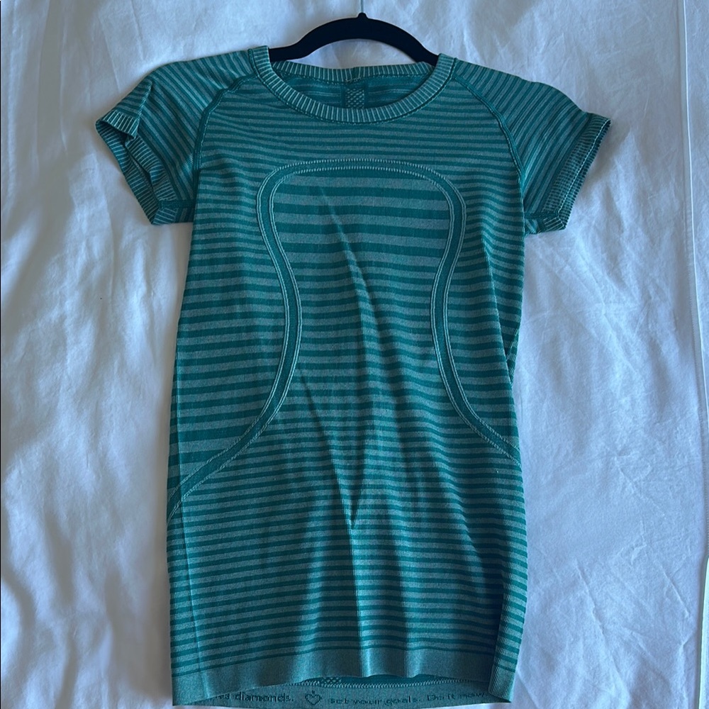 Lululemon top